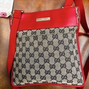 Gucci Crossbody (Red)